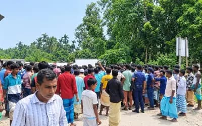 ‘সার চাওয়া কি আমাগরে অপরাধ? এহন প্রতি রাতে গ্রামে পুলিশ আহে’