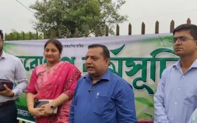 শাহজাদপুরে সেনেটারী ল্যান্ডফিল্ড এলাকায় বৃক্ষ রোপন করলেন জেলা প্রসাশক আমিনুল