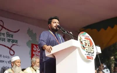 তারেক রহমানকে নির্ধারণ করতে হবে তিনি কীভাবে ক্ষমতা থেকে যাবেন: নাহিদ ইসলাম