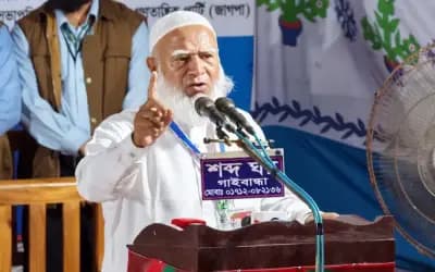 ‘সিরাজগঞ্জের জনসভায় আসার পথে সবাই আমাকে এক আঙ্গুল দেখায়’ : জামায়াত আমির