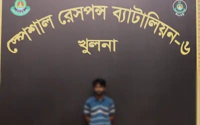 চুরির অভিযোগ তুলে পিটিয়ে হত্যা: খুলনা বিশ্ববিদ্যালয়ের প্রাক্তন শিক্ষার্থী আটক