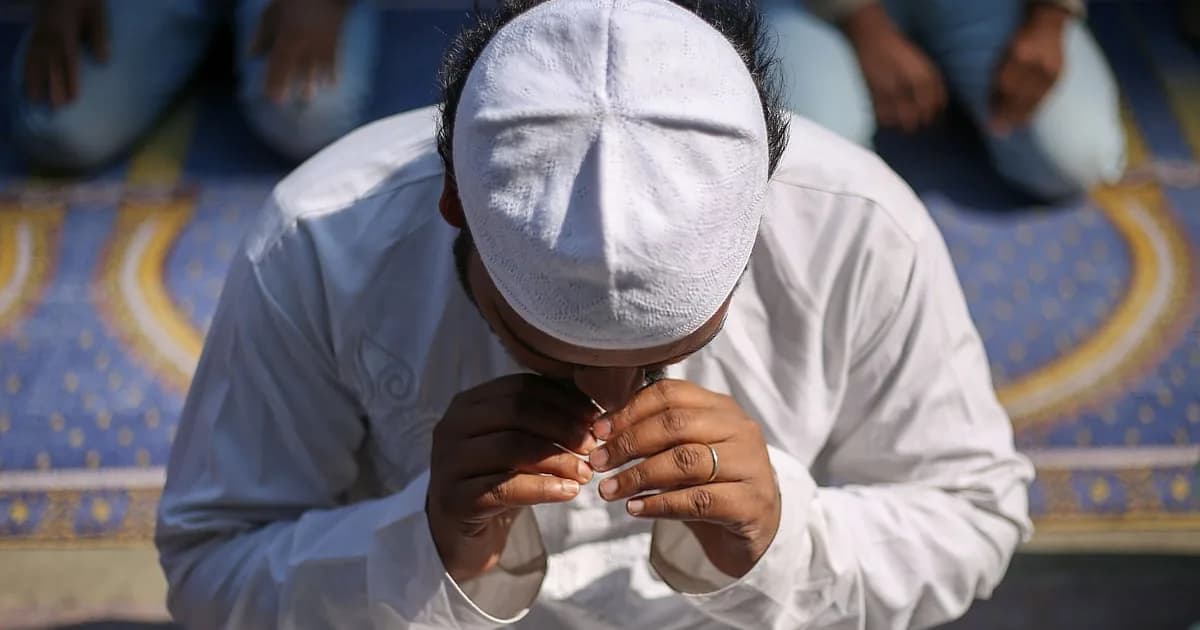 নিয়ামত কেন হারিয়ে যায়, কীভাবে ধরে রাখব