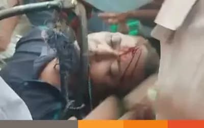 সিরাজগঞ্জে বাসের ধাক্কায় সিএনজি যাত্রী নিহত, আহত ২