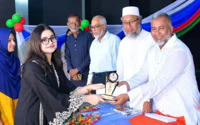 সিরাজগঞ্জে এসএসসিতে জিপিএ-৫ প্রাপ্ত শিক্ষার্থীদের সংবর্ধনা ও বৃত্তি প্রদান