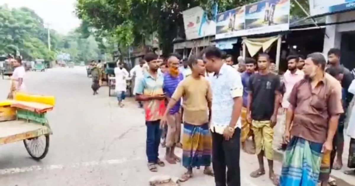সিরাজগঞ্জের শাহজাদপুরে বেপরোয়া ট্রাকের চাপায় পিষ্ট হয়ে সিএনজি চালক নিহত