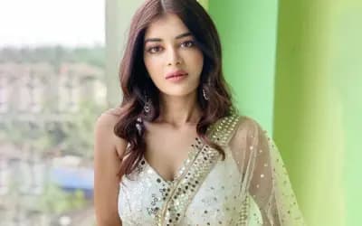 মুখ খুলছেন না মধুমিতা, কার সঙ্গে নতুন জুটি