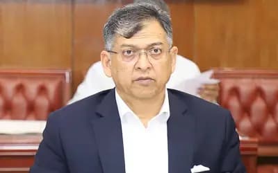পুলিশের কেউ কেউ ফ্যাসিবাদী শক্তিকে গোপনে সহযোগিতা করার তথ্য আছে: স্বরাষ্ট্রমন্ত্রী