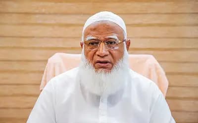 ক্ষমতার গরমের আঁচ পড়েছে, স্বাস্থ্যসেবা কেন্দ্র গুঁড়িয়ে দেওয়া প্রসঙ্গে জামায়াত আমির