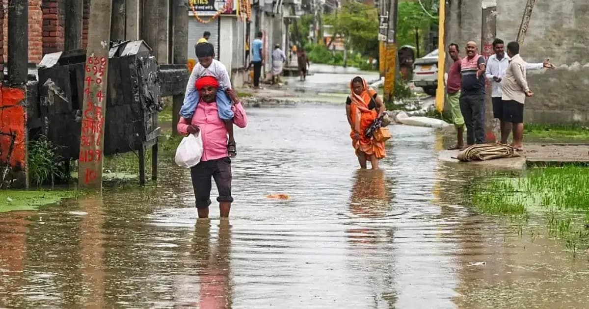 বন্যা ও ভূমিধসে ভারতে ৫৬, নেপালে ১৪ জনের মৃত্যু
