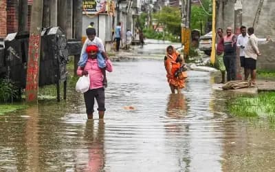 বন্যা ও ভূমিধসে ভারতে ৫৬, নেপালে ১৪ জনের মৃত্যু