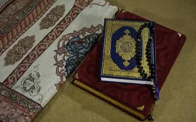 সুরা কাহাফ থেকে বন্ধুর পথে অবিচলতার শিক্ষা