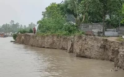 সিরাজগঞ্জে যমুনার ভাঙন, তিন মাসে বিলীন শত শত বাড়িঘর
