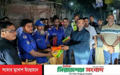 অপরাধ নিয়ন্ত্রণে উল্লাপাড়ায় পুলিশ সুপারের মতবিনিময়, বাঁশকল পরিদর্শন ও সরঞ্জাম বিতরণ