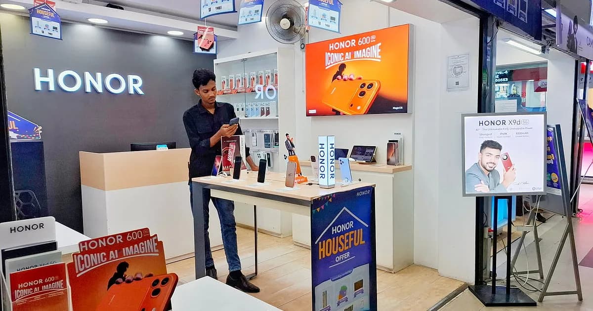 দেশের বাজারে আইফোন ১৮ ও নতুন অনেক ফোন