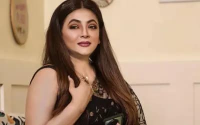 নিজের সিনেমার প্রচারণায় বাদ পড়লেন শ্রীলেখা, ক্ষোভ অভিনেত্রীর