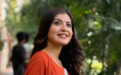 গুঞ্জনে কান না দেওয়াই ভালো...