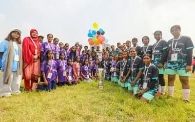খুলনা পর্বের শুভ উদ্বোধন, মেয়েদের শুভকামনা জানালেন আফঈদা