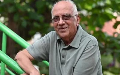 চলে গেলেন ‘পুষ্পক বিমানম’ নির্মাতা