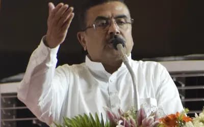 মমতার ‘ভাঙা পা’ নিয়ে পাঁচ বছর পর আবার মুখোমুখি শুভেন্দু–কুণাল