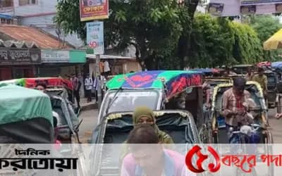 সিরাজগঞ্জ শহরে তীব্র যানজট চরম দুর্ভোগে পথচারীরা