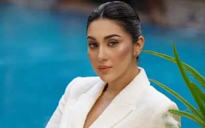 ২০০৯ সালে পরিচয়, রাত ১২টায় তাঁর এসএমএস আপ্লুত করেছে অপু বিশ্বাসকে