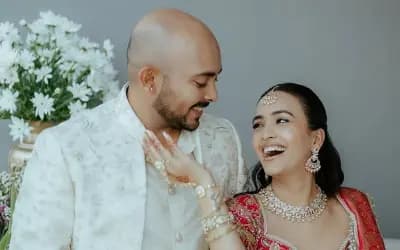 বাগ্‌দান ভাঙার পর আবার একসঙ্গে ক্রিকেটার পৃথ্বী শ ও আকৃতি, কীভাবে বদলে গেল সিদ্ধান্ত