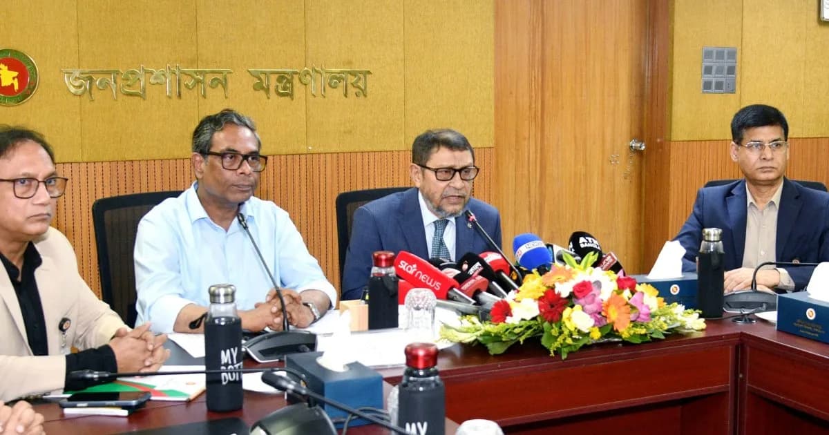 চিকিৎসকদের বদলি-পদায়ন কোনও রাজনৈতিক পরিচয়ে নয়: স্বাস্থ্যমন্ত্রী