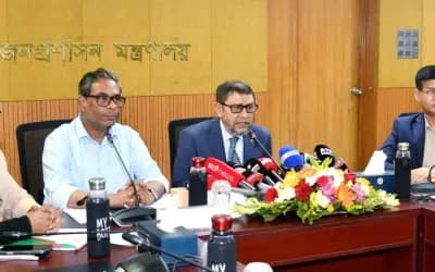 চিকিৎসকদের বদলি-পদায়ন কোনও রাজনৈতিক পরিচয়ে নয়: স্বাস্থ্যমন্ত্রী