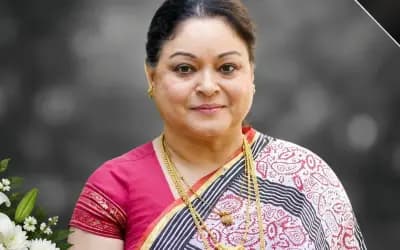 মৃত্যুর ৪ দিন পর দাফন, নাসিমা খানের জানাজায় ছিলেন না বড় কোনও তারকা