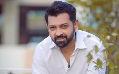 বিরতিতে চেষ্টা করছি সেই পুরোনো মানুষটাকে খুঁজে বের করতে: তাহসান খান