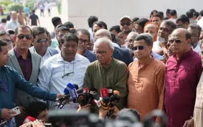 ডেঙ্গু প্রতিরোধে নিজেই অভিযানে নেমেছেন প্রধানমন্ত্রী: রিজভী