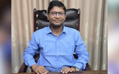 দলিলের জটিলতা কমাতে শাহজাদপুরের সাব-রেজিস্ট্রারের ব্যতিক্রমী উদ্যোগ
