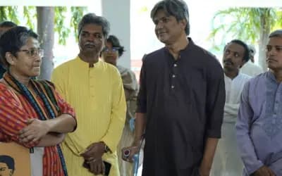 বিজয়া দশমীতে জগন্নাথ হল মন্দিরে গণসংহতি আন্দোলনের নেতাদের শুভেচ্ছা বিনিময়