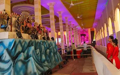 শৈশবের দুর্গাপূজা: আনন্দের এক অন্য জগৎ