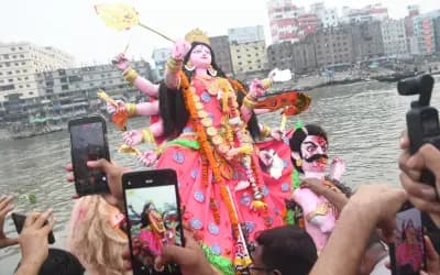 বিসর্জনের মধ্য দিয়ে শেষ হলো শারদীয় দুর্গোৎসব