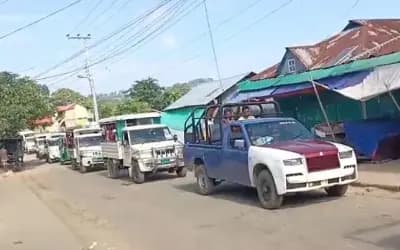 সাজেকে আবার অবরোধ শুরু, ফেরার পথে আটকা পড়েছেন প্রায় দুই হাজার পর্যটক