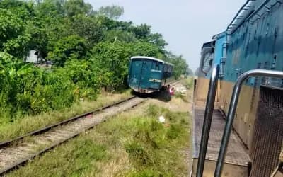 ঢাকামুখী লাইন চলাচলের উপযোগী ঘোষণা, তবে চলছে না ট্রেন
