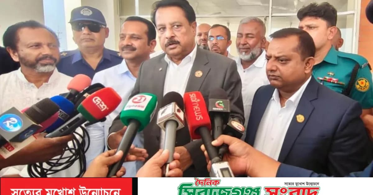 সিরাজগঞ্জে বিসিক শিল্পপার্ক পরিদর্শন ও শহীদ শামসুদ্দিন  গেটের ভিক্তি স্থাপন করলেন প্রধানমন্ত্রীর মুখ্য সচিব