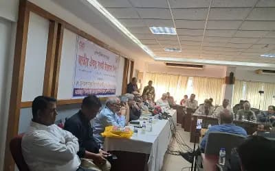 গণ-অভ্যুত্থানের পরাজিত শক্তির বিপক্ষে অস্তিত্ব রক্ষায় পরস্পরের হাত ধরে রাখা দরকার: নিয়াজ আহমেদ