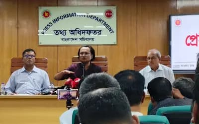 মুক্তিযোদ্ধার দাফনে বাধাকে ‘অত্যন্ত দুঃখজনক’ বললেন তথ্য উপদেষ্টা