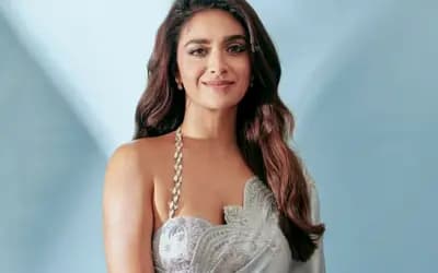 বড় পর্দার তারকা বলে ওটিটিতে কাজ না করার পরামর্শ, যা বললেন কীর্তি