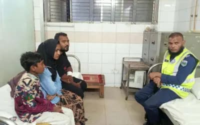 সিরাজগঞ্জে ভুয়া এনএসআই পরিচয় দিয়ে প্রতারণা, হাসপাতাল থেকে আটক