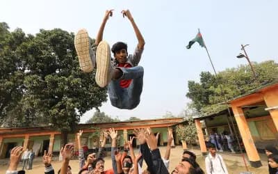 এইচএসসিতে পাসের হার ৫১.৬২%, জিপিএ-৫ ৩৫ হাজার