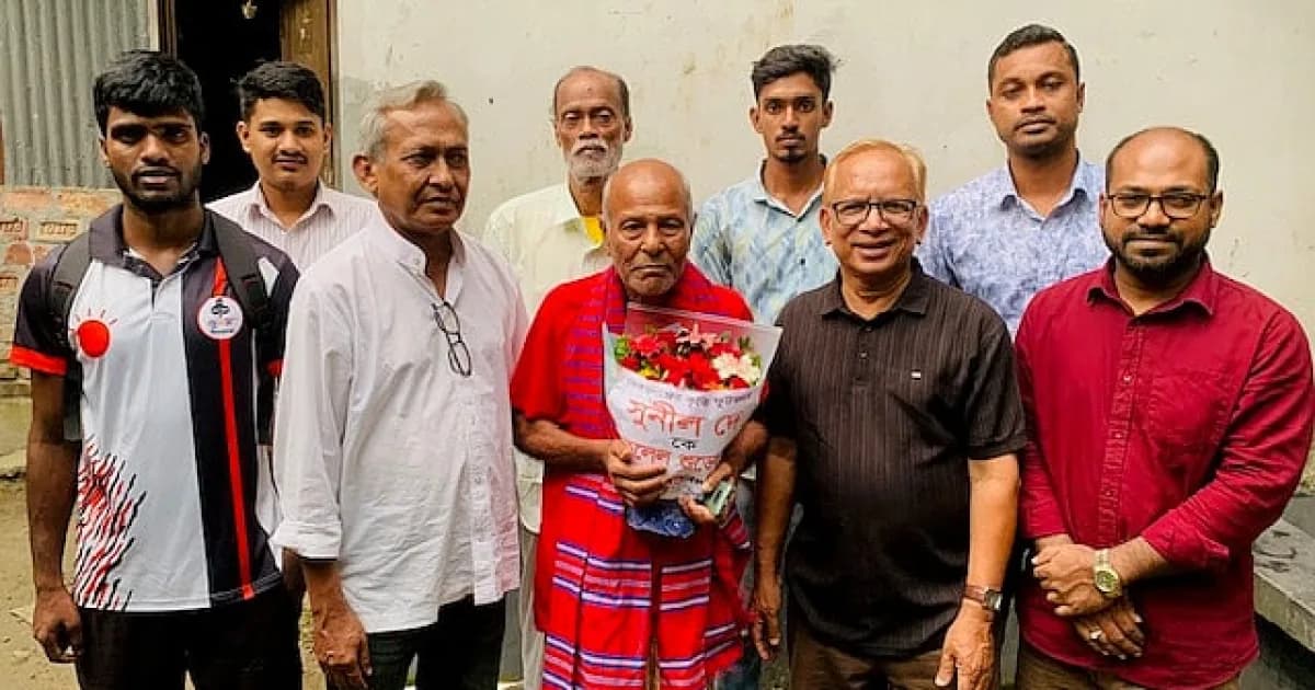 প্রবীণ ক্রীড়াব্যক্তিত্ব সুনীল দে-কে সম্মাননা দিল বন্ধুসভা