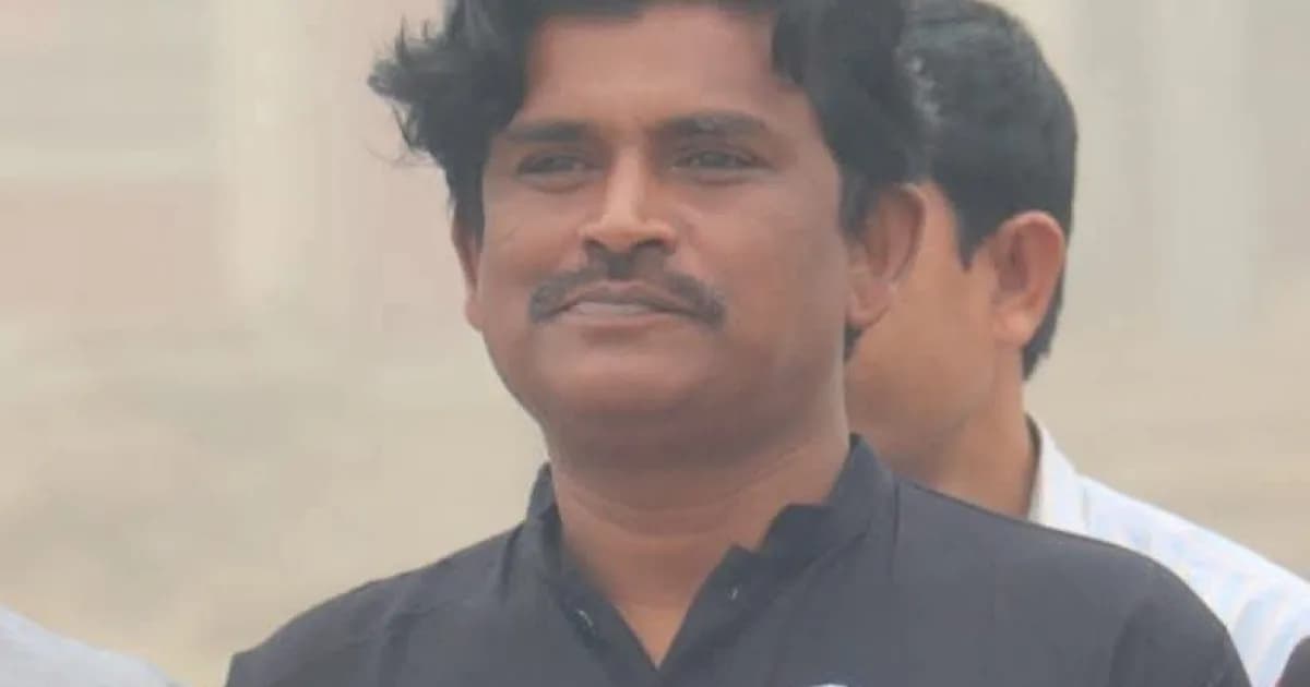 সাবেক এমপির গাড়িতে হামলার মামলায় আ.লীগ নেতা ইউপি চেয়ারম্যান গ্রেফতার