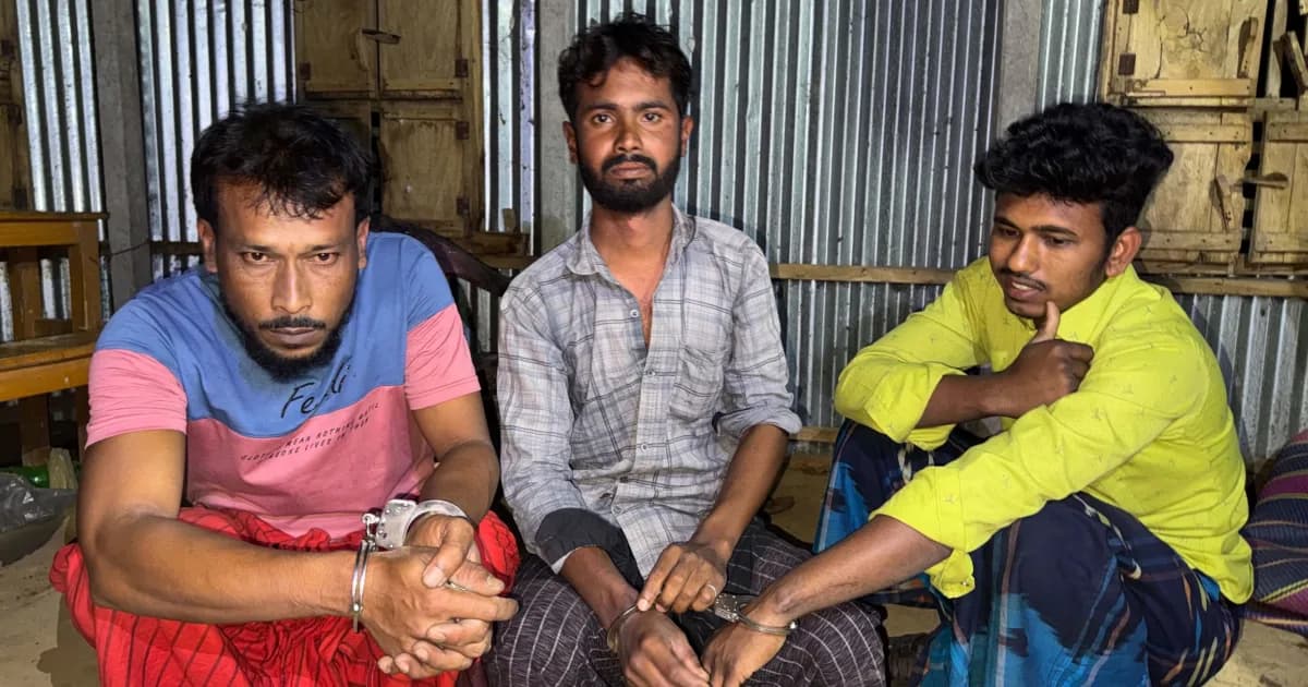তাড়াশে ইয়াবাসহ তিন মাদক ব্যবসায়ী গ্রেফতার