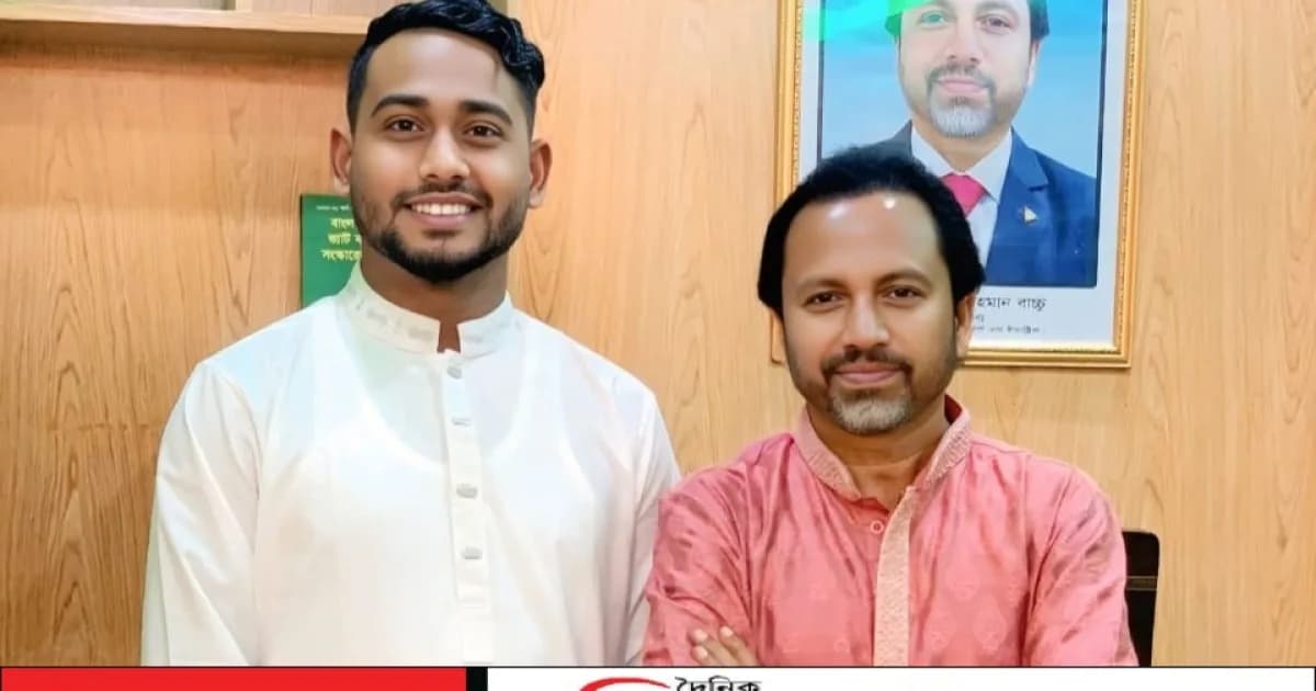 সিরাজগঞ্জে মাধ্যমিক ও সমমান পরীক্ষায় উত্তীর্ণ শিক্ষার্থীদের ছাত্রদল নেতা জুয়েল রানার ফুলেল শুভেচ্ছা