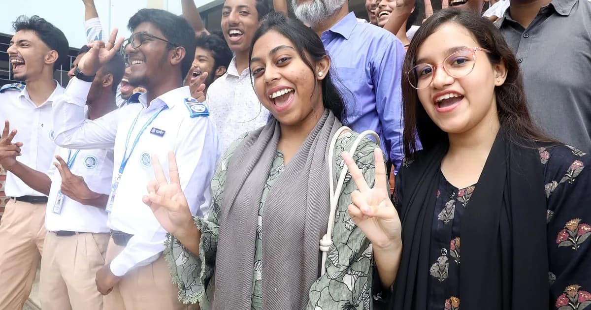 এসএসসিতে যারা পাস করতে পারেনি, তাদের পাশে দাঁড়ানো জরুরি : মোস্তাফিজুর রহমান