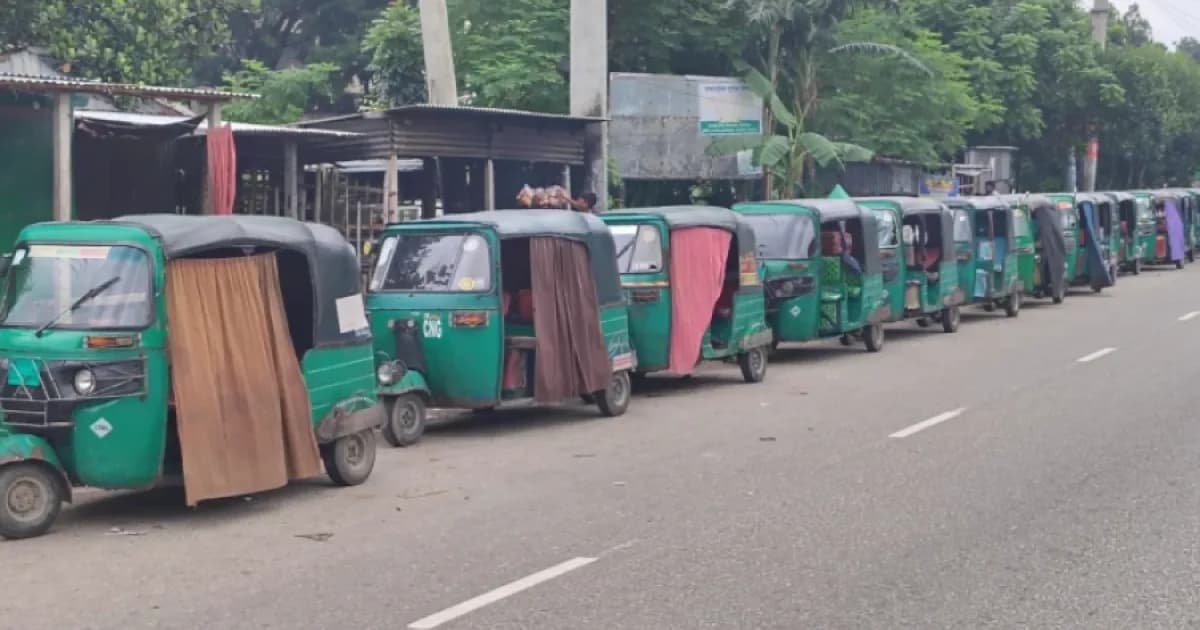 ২৭ ঘণ্টা অপেক্ষা করেও মিলছে না গ্যাস, পাম্পেই রাত কাটাচ্ছেন চালকরা