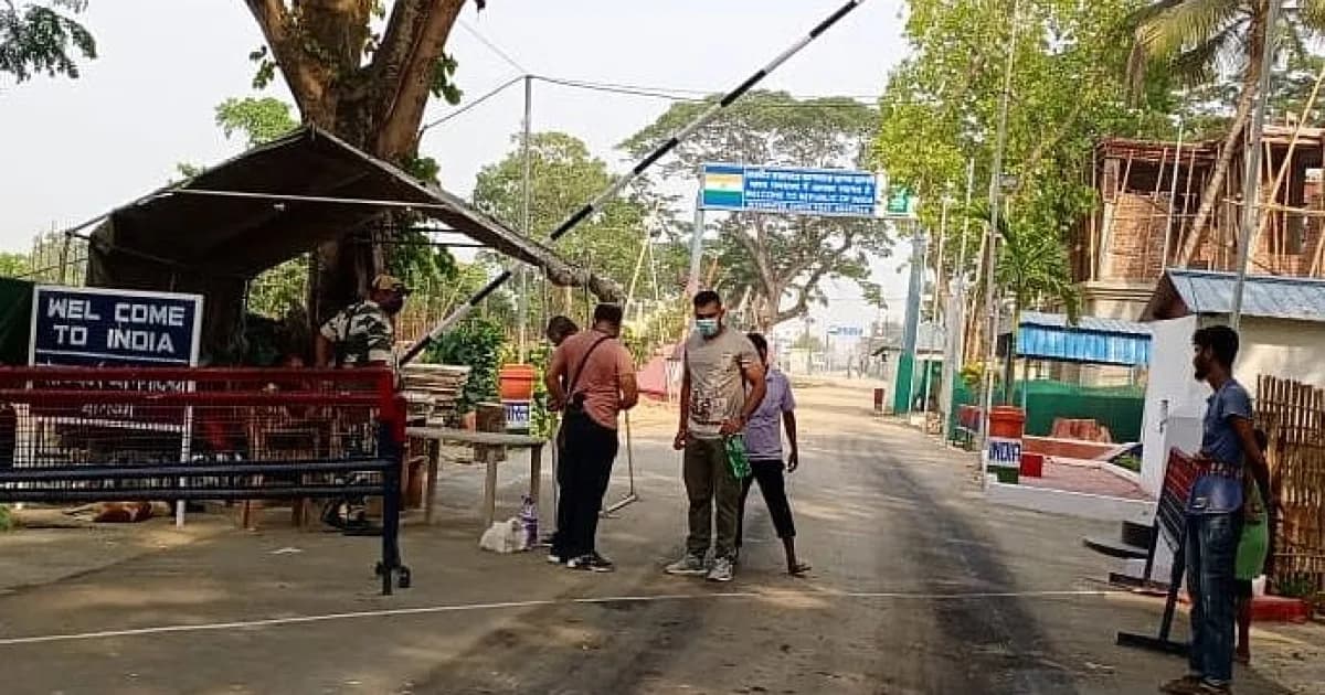 ভারতের নিষেধাজ্ঞার প্রভাব আখাউড়া স্থলবন্দরে, এক বছরে রাজস্ব আয় কমে অর্ধেক
